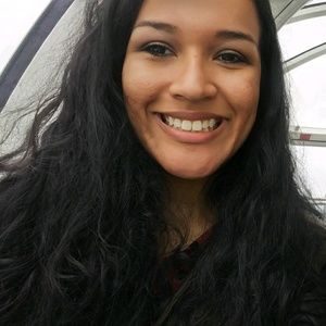 Meet your Posher, Cynthia